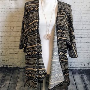 LuLaRoe Lindsay Size Small